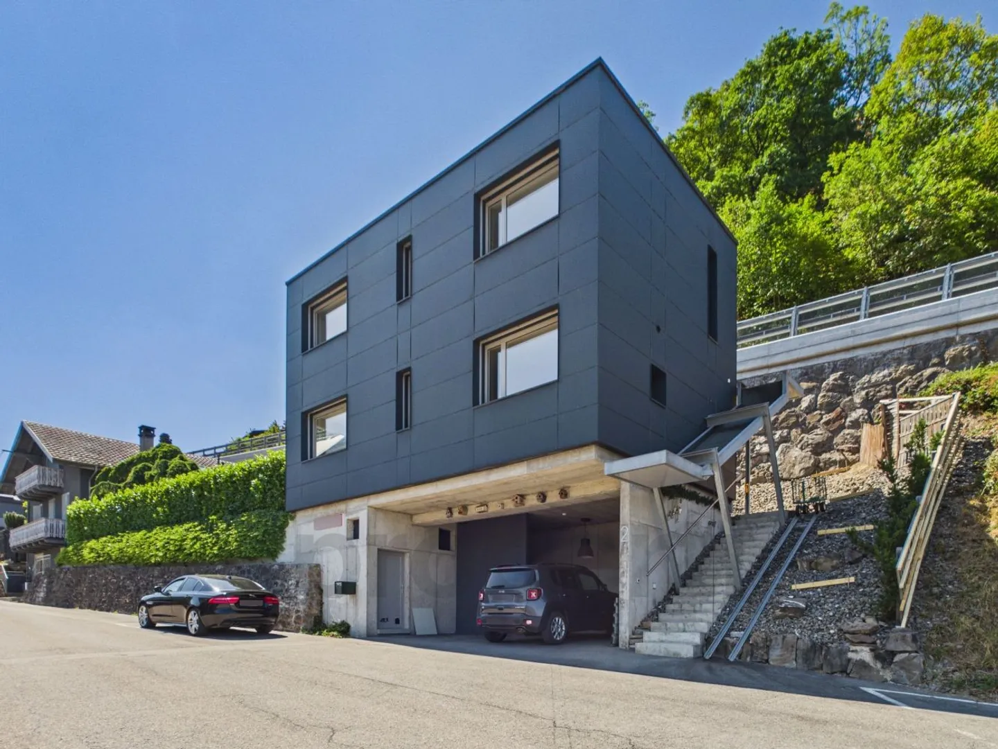 Villa architettonica contemporanea, giardino eccezionale con jacuzzi e pannelli solari - Foto 1 di 13