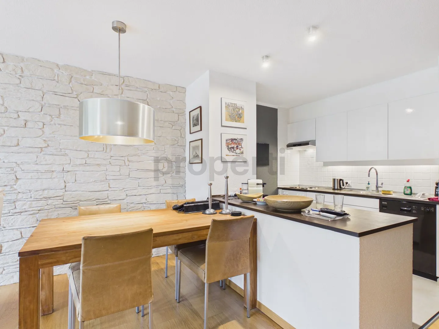 Investieren oder Wohnen in Scuol: Erst-/Zweitwohnsitz, 3.5 Zimmer Terrassenwohnung - Foto 2 di 12