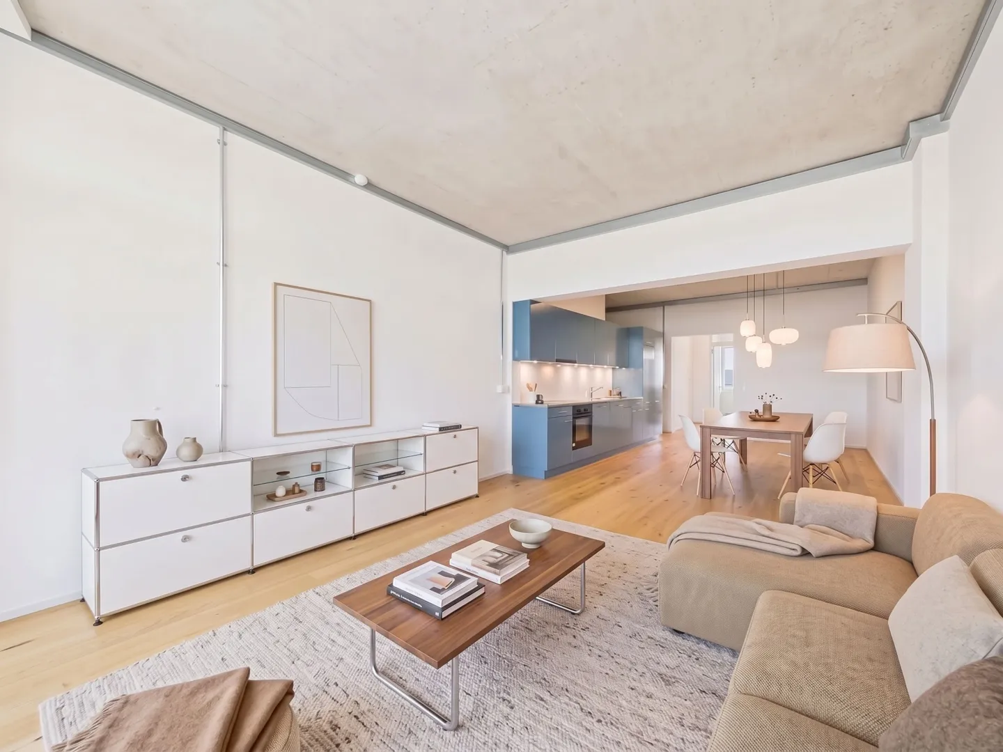 Modern Apartment with Rooftop Terrace - Photo 2 of 9