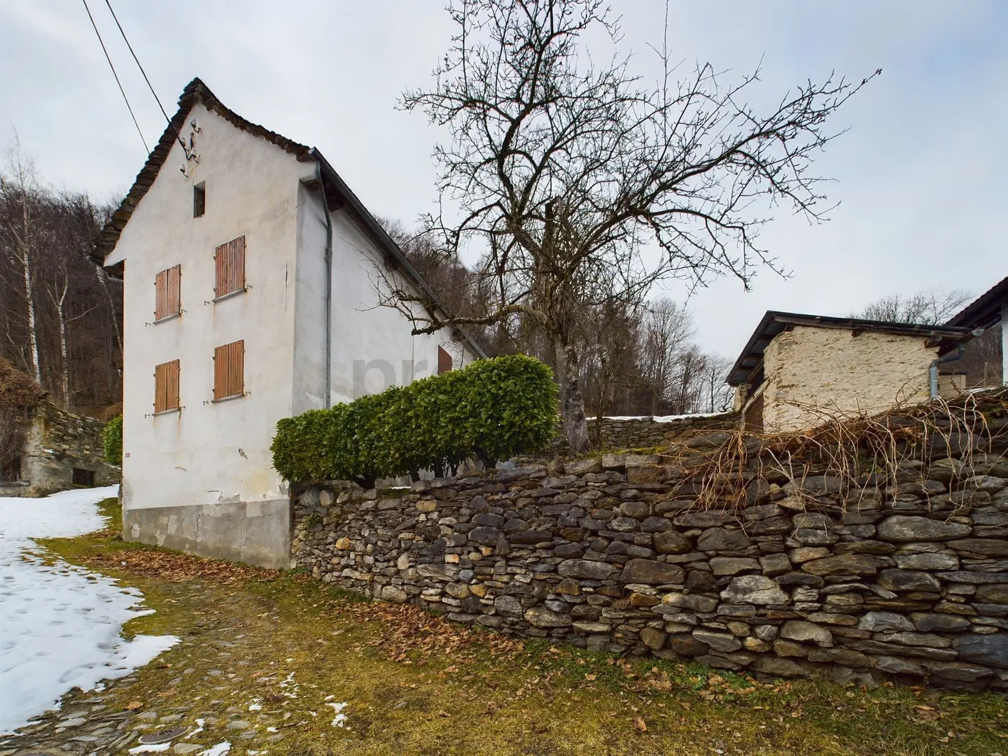 Cozy rustic house for sale in the beautiful Blenio Valley - Photo 9 of 12