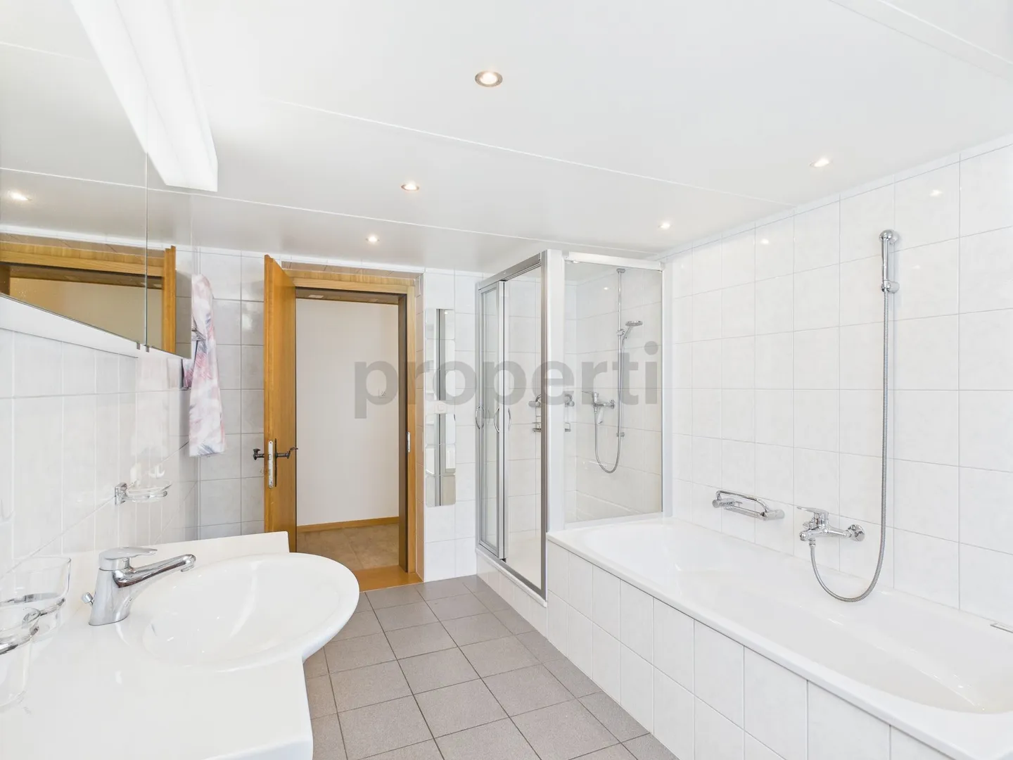 Your retreat with breathtaking mountain scenery - Photo 8 of 11