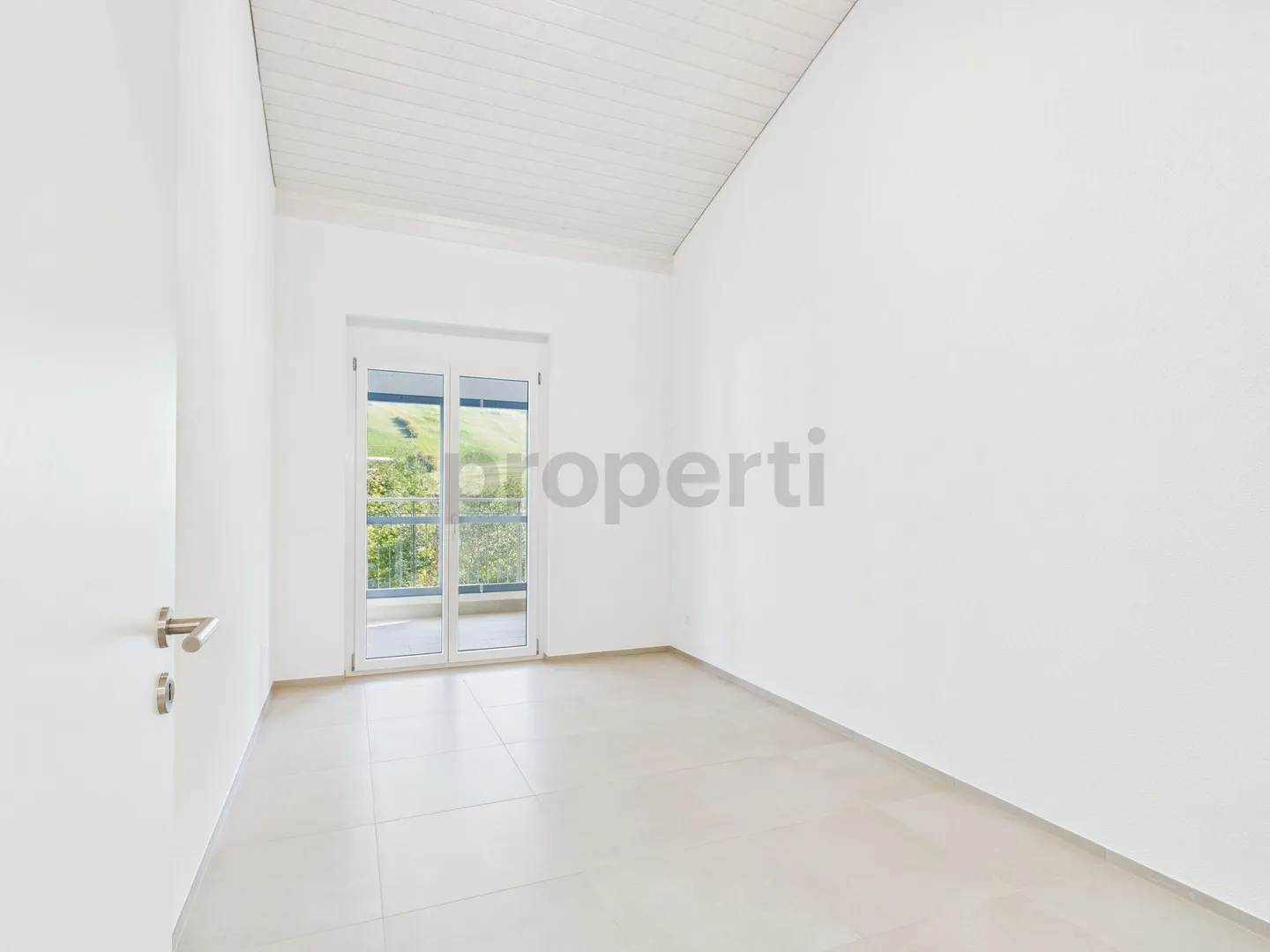 Incantevole appartamento maisonette di 4,5 stanze con balcone a Schwanden GL - Foto 6 di 13