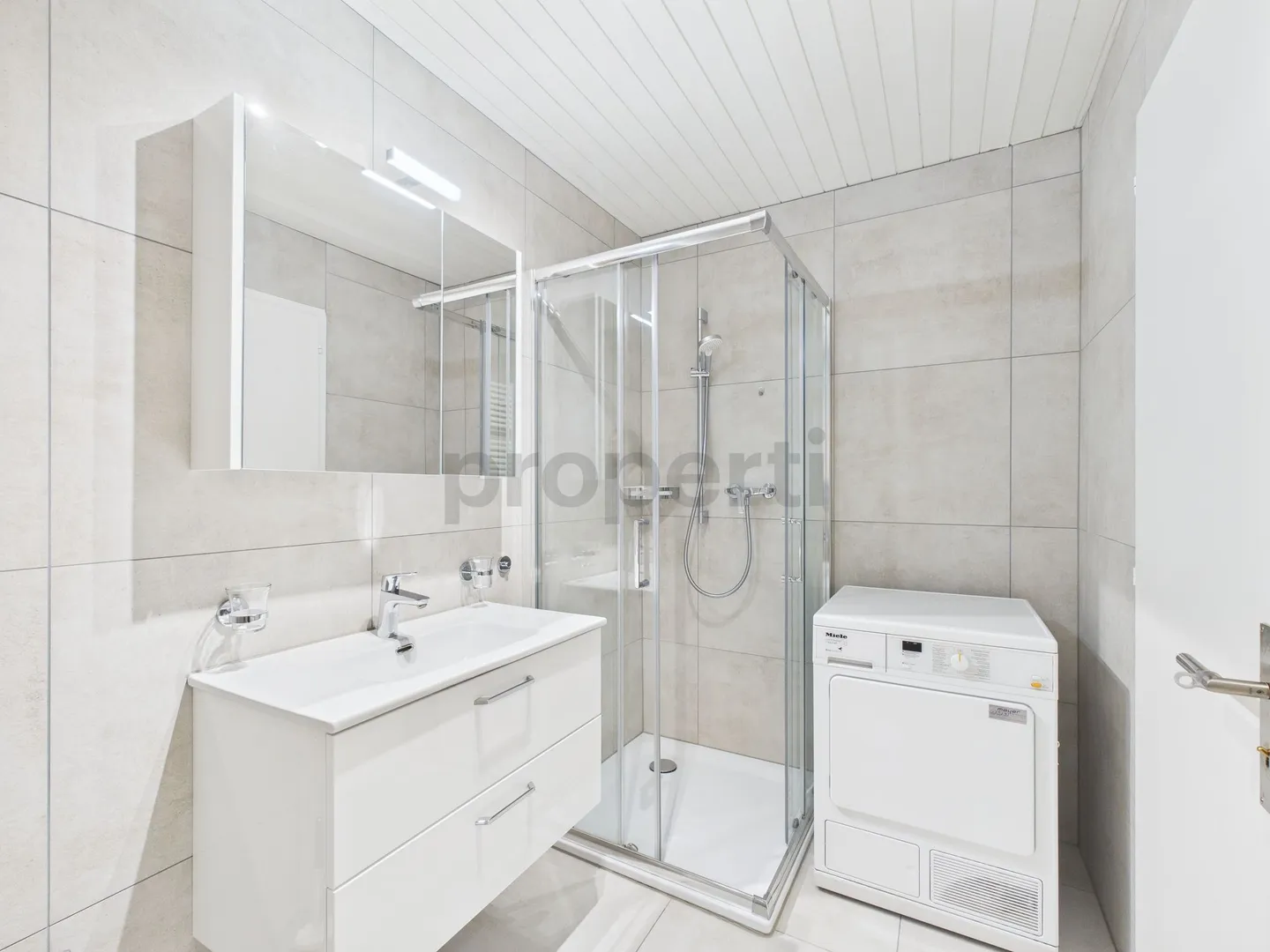 Exklusiv &amp; zentral: Renovierte 3.5-Zimmer-Wohnung mit 180° Bodenseeblick - Foto 11 von 13