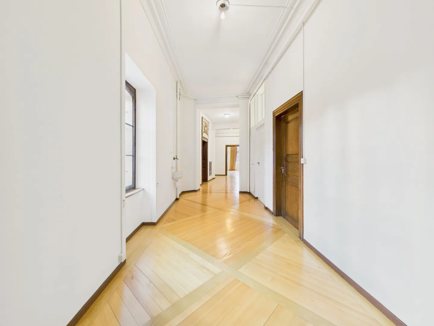 Exclusive 5.5-room apartment in the heart of Basel (temporary until July 2026) - Photo 6 of 13