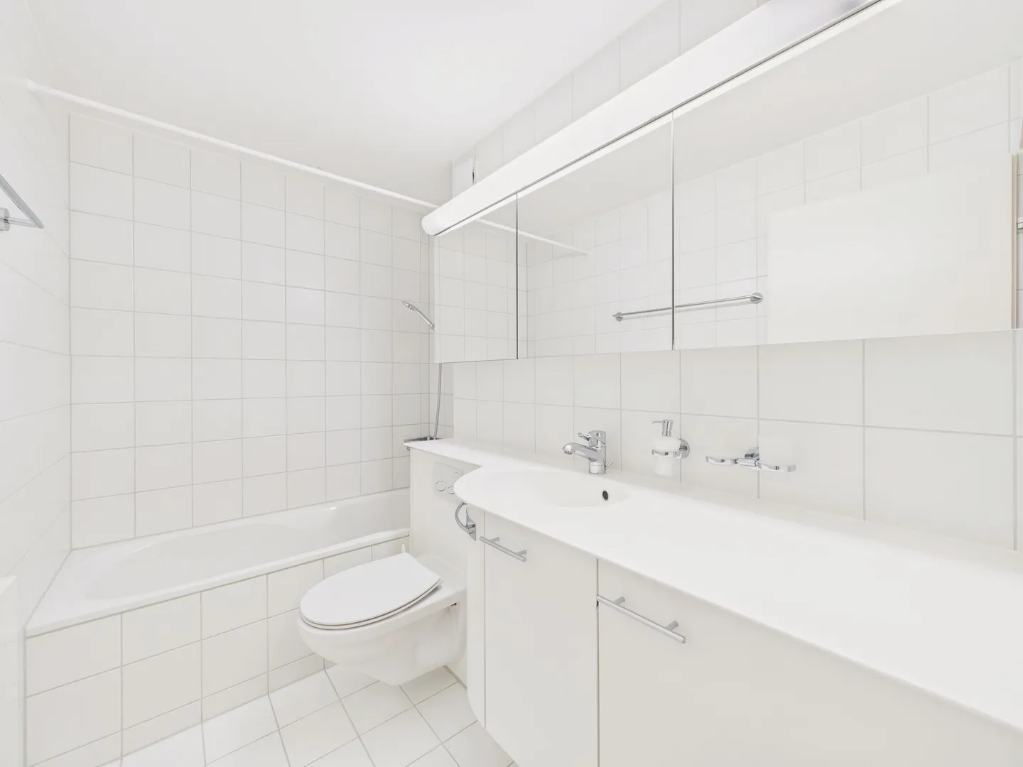 Modernes 7.5-Zimmer-Reihenhaus mit Balkon, Ebmatingen - Foto 12 von 13