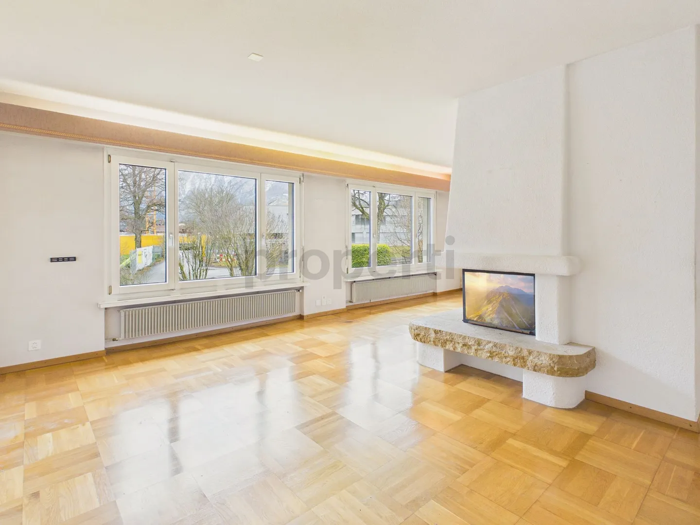 Modernes Familienhaus in Interlaken - Foto 4 von 13