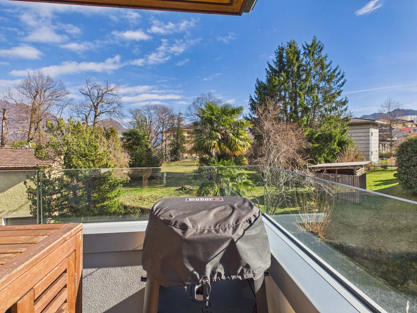 Elegant 4.5-room penthouse sunny with elevator in a quiet area - Photo 5 of 12