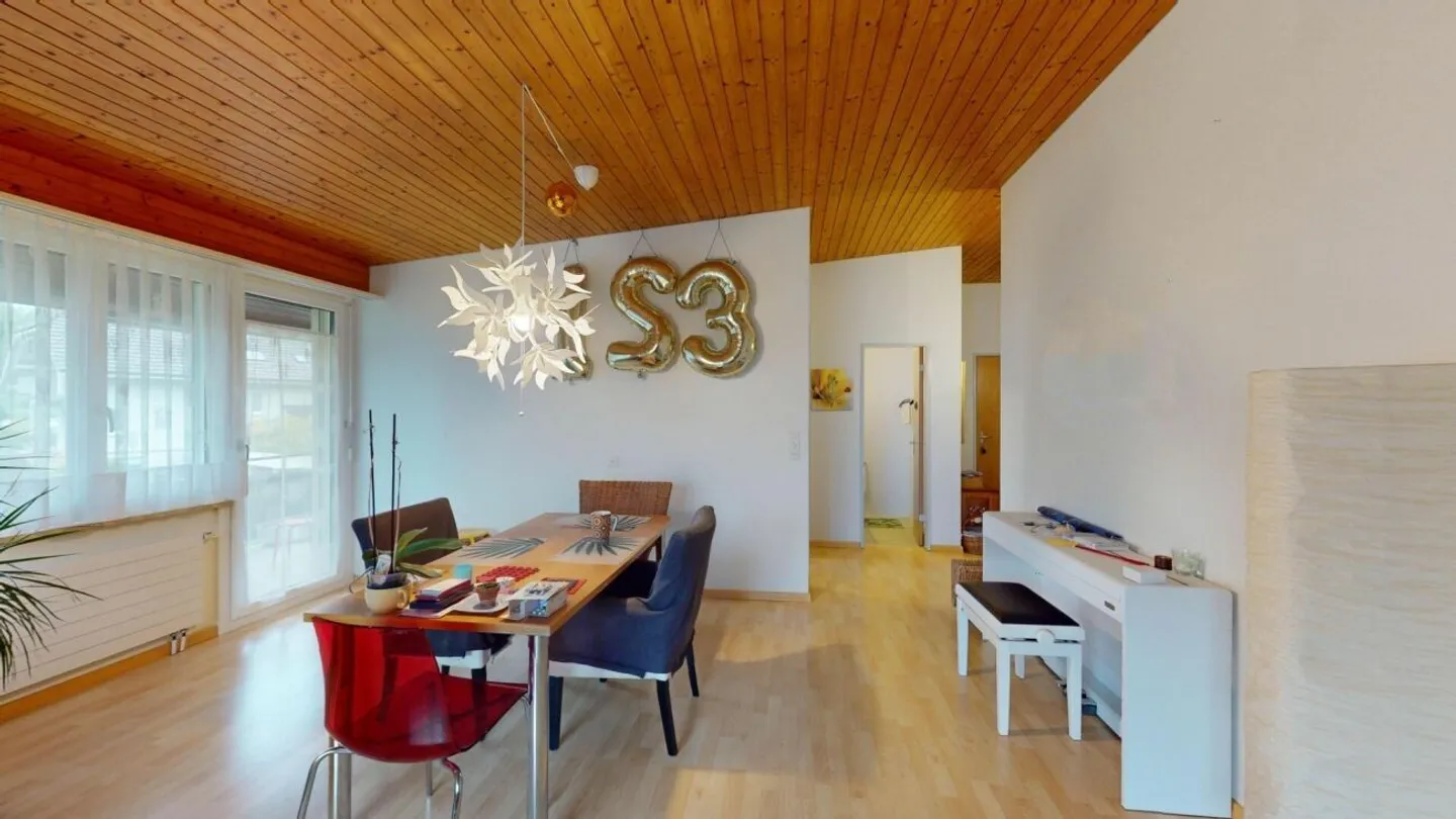 Helle 4.5-Zimmer-Wohnung mit Balkon, Aedermannsdorf - Foto 5 von 12