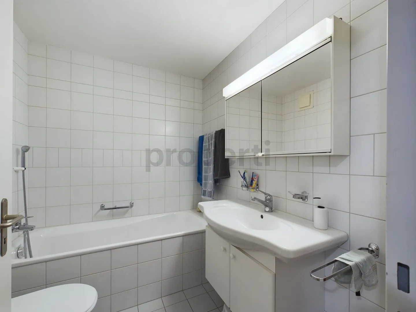 Quiet 4.5-room condominium with cellar, Winikon - Photo 10 of 13