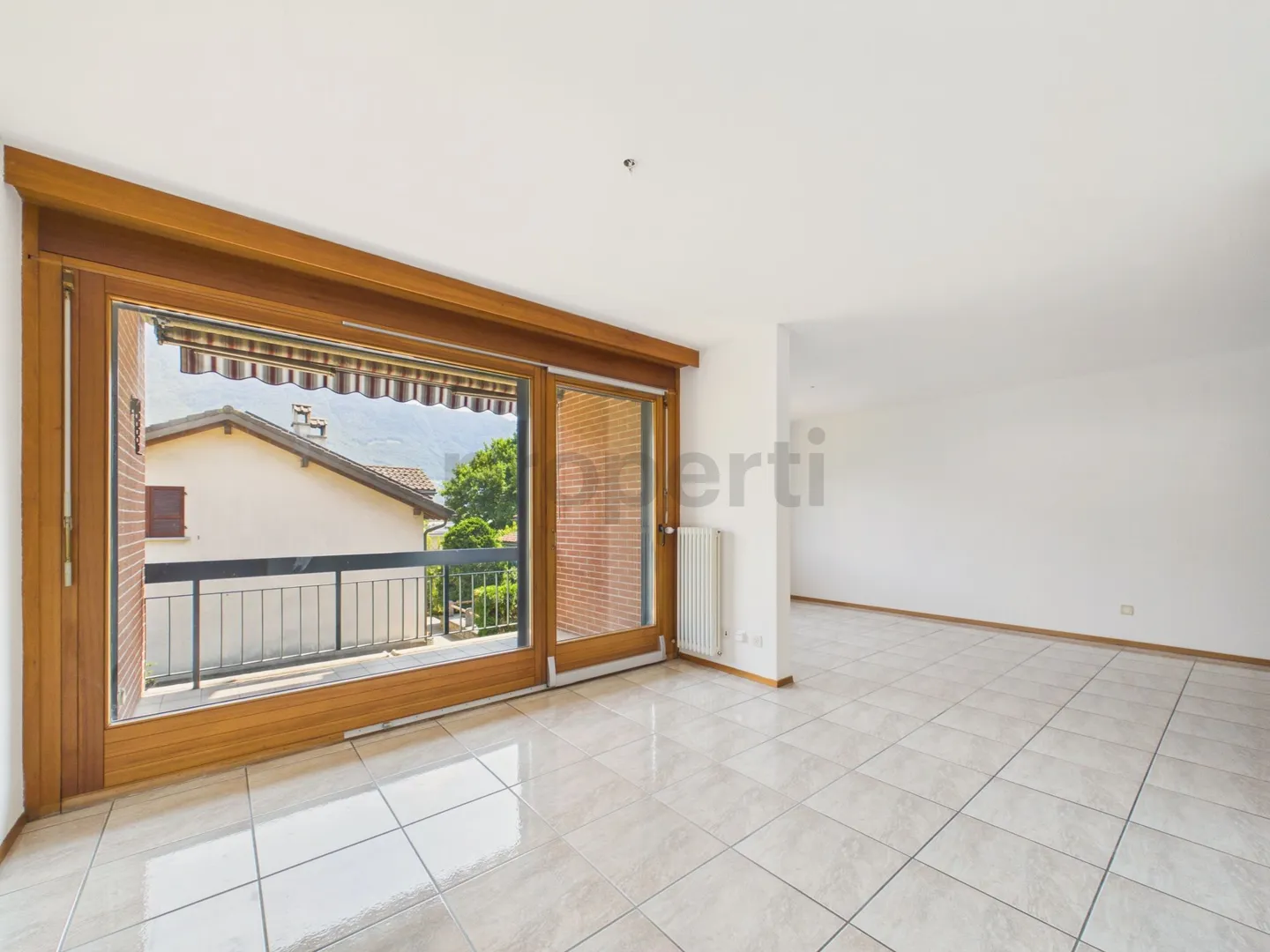 Appartement spacieux dans un cadre verdoyant - Photo 5 sur 13