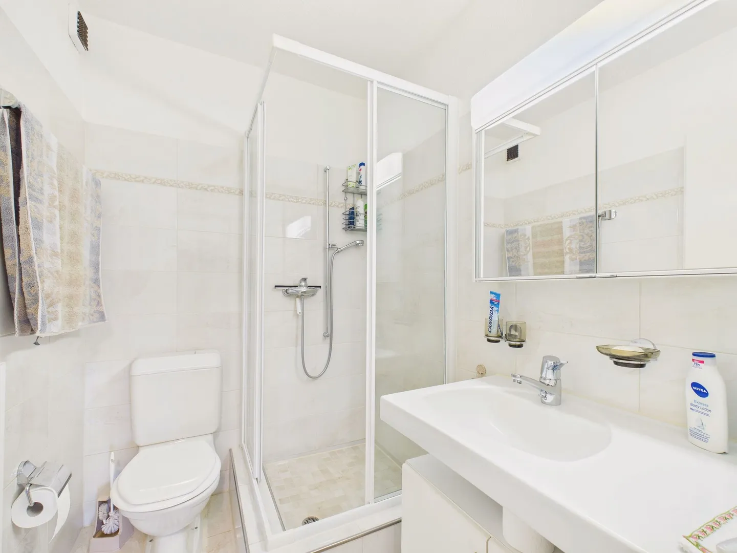 Stilvolle 3.5-Zimmer-Wohnung im Baurecht im Herzen von Zürich - Photo 6 sur 10