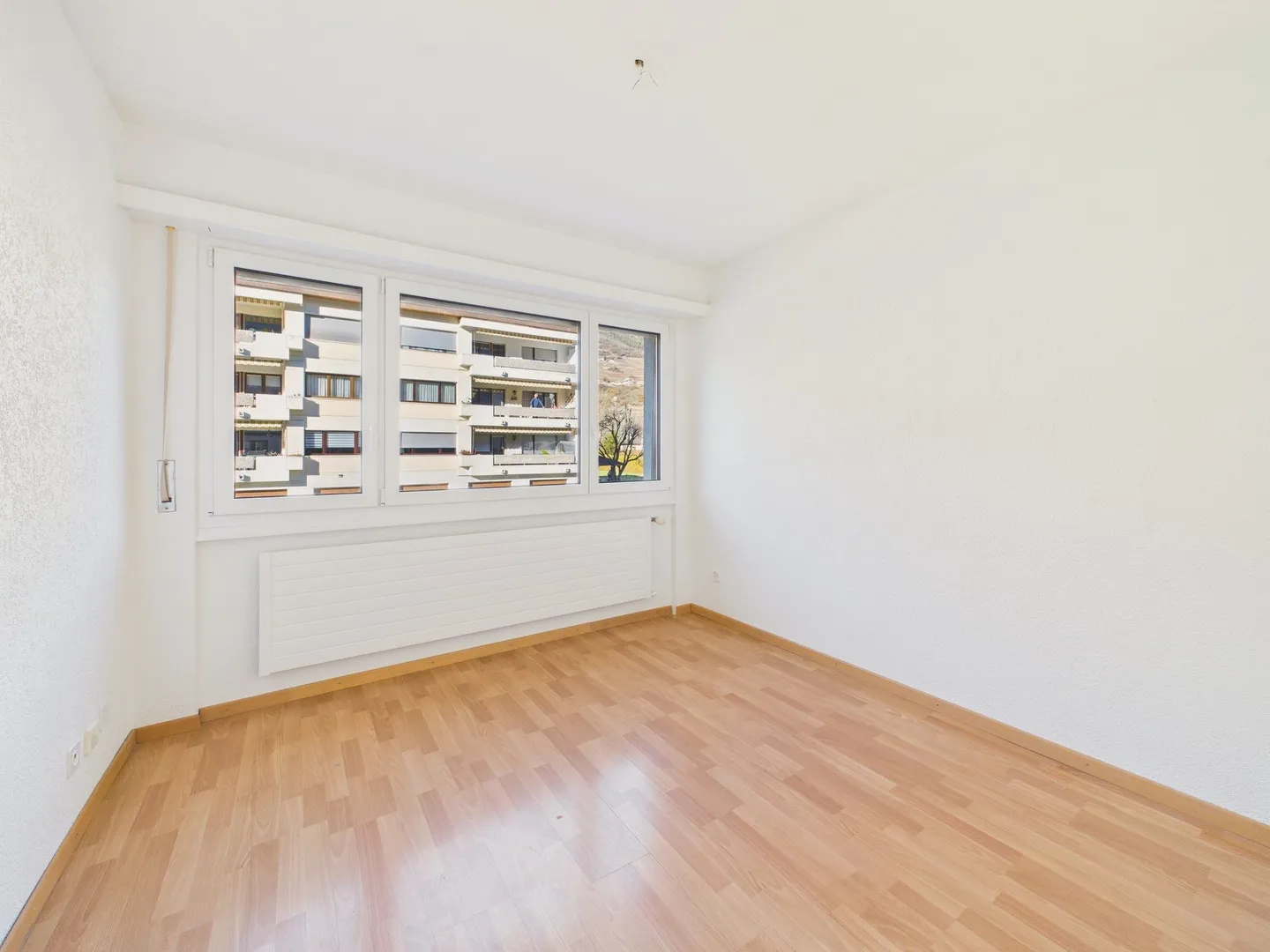 Lumineux appartement de 5 pièces à Granges VS - Foto 7 di 12