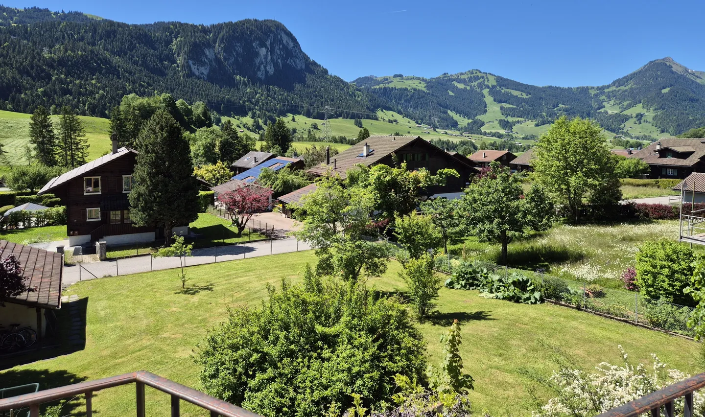 Eleganz & Sonnenschein LOT 4: Wunderschöne 4,5 Zimmer mit XL Terrasse - Foto 4 von 5