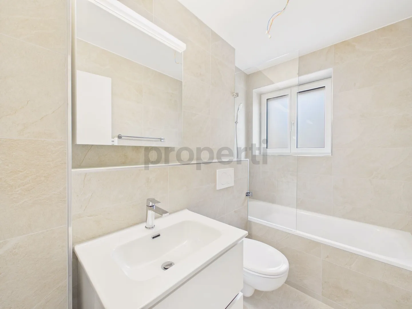 Appartamento 3.5 stanze ristrutturato di alta qualità in prima occupazione - Foto 7 di 11