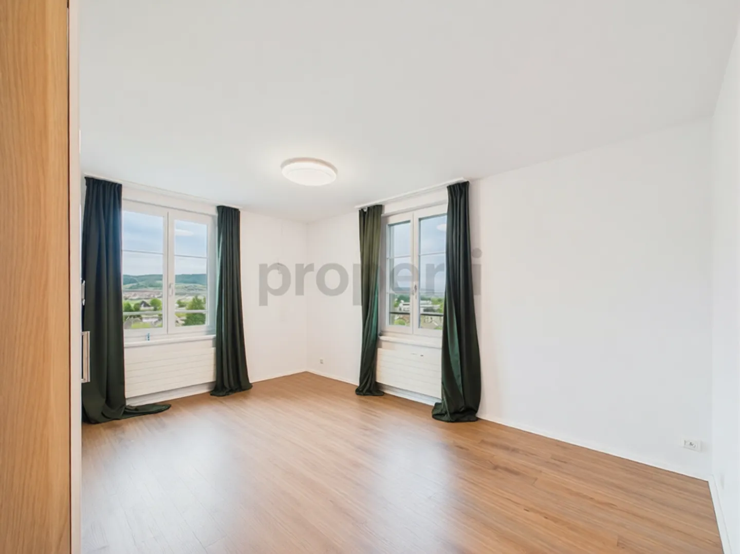 Casa familiare ristrutturata con giardino - Foto 7 di 13