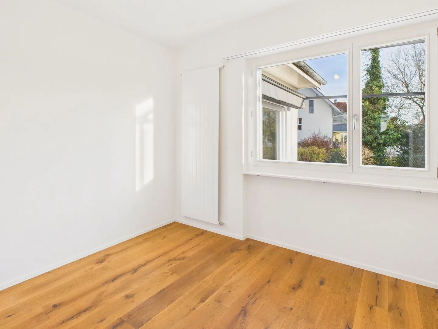 Charming 5.5-room single-family house with garden in Herzogenbuchsee, Canton BE - Photo 8 of 13