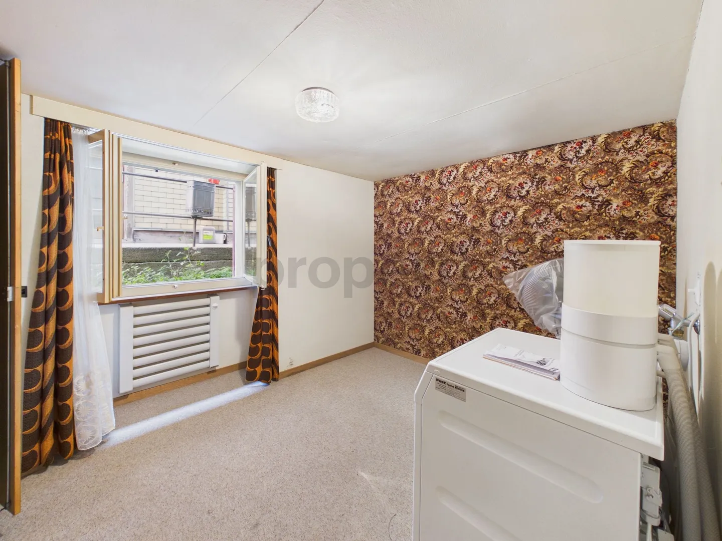 Fully Furnished, Renovated Old Building Charm (2015), Including Parking Space & Top Connection in Valais! - Photo 8 of 11