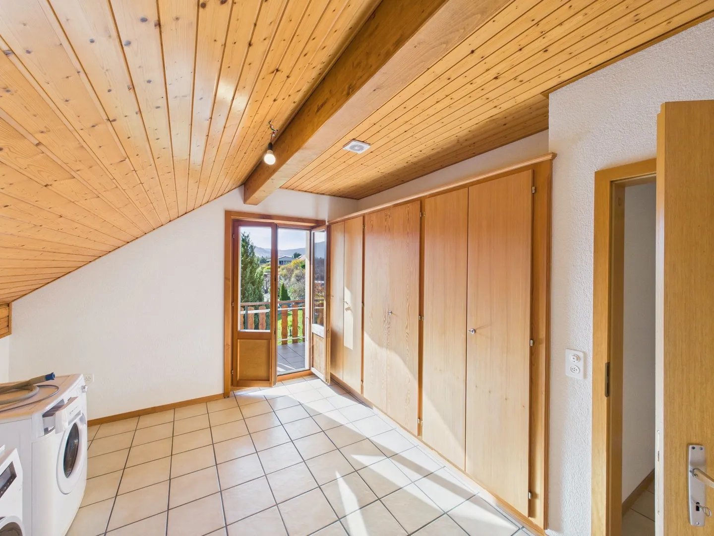 Geräumige Familienwohnung mit atemberaubendem Blick in Morlon - Foto 8 von 12