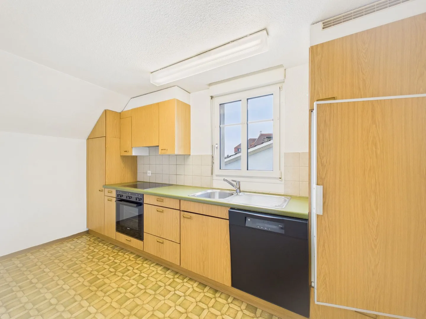 Lichtdurchflutete 3.5-Zimmer Maisonette-Dachwohnung in Rorschach - Photo 4 of 9