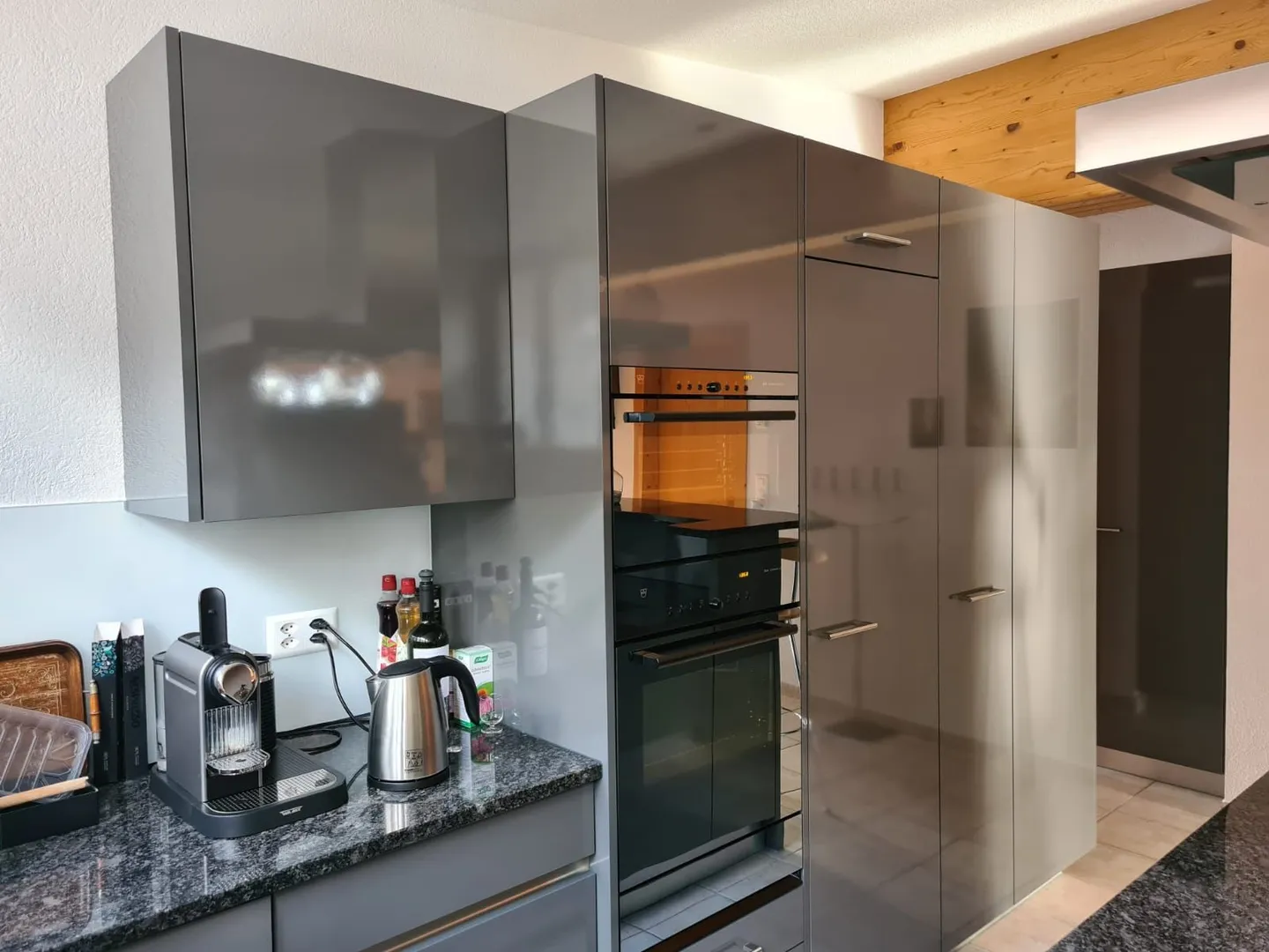 Gemütliche 3-Zimmer Dachwohnung mit Balkon in Betschwanden - Foto 4 von 11