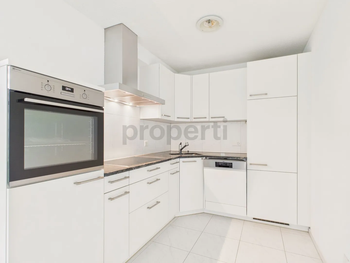 Grosszügige 4.5-Zimmer-Wohnung mit Terrasse in Aarburg - Foto 2 von 11