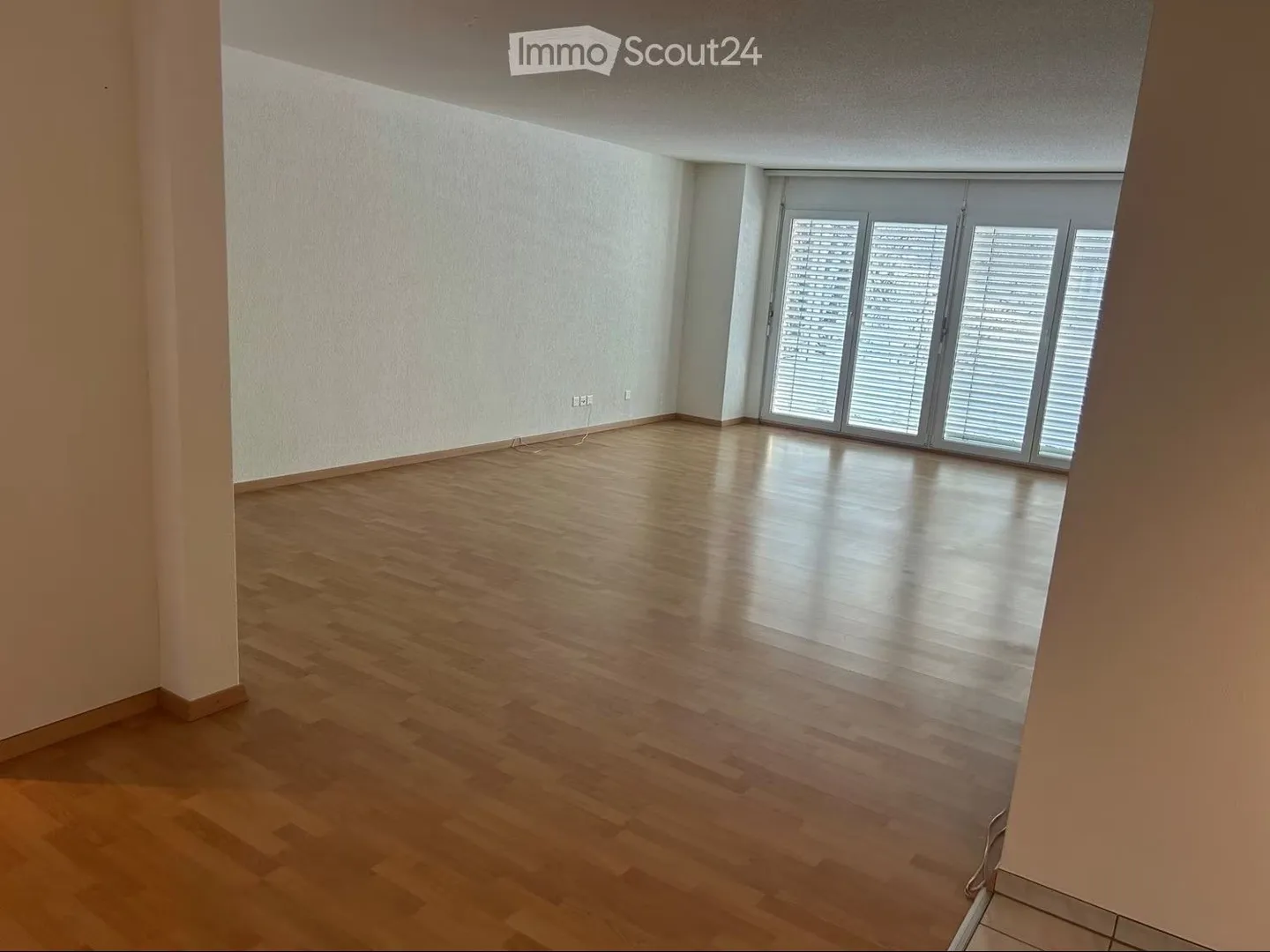 Helle 4.5-Zimmer-Wohnung mit Balkon in Kollbrunn - Foto 1 di 7
