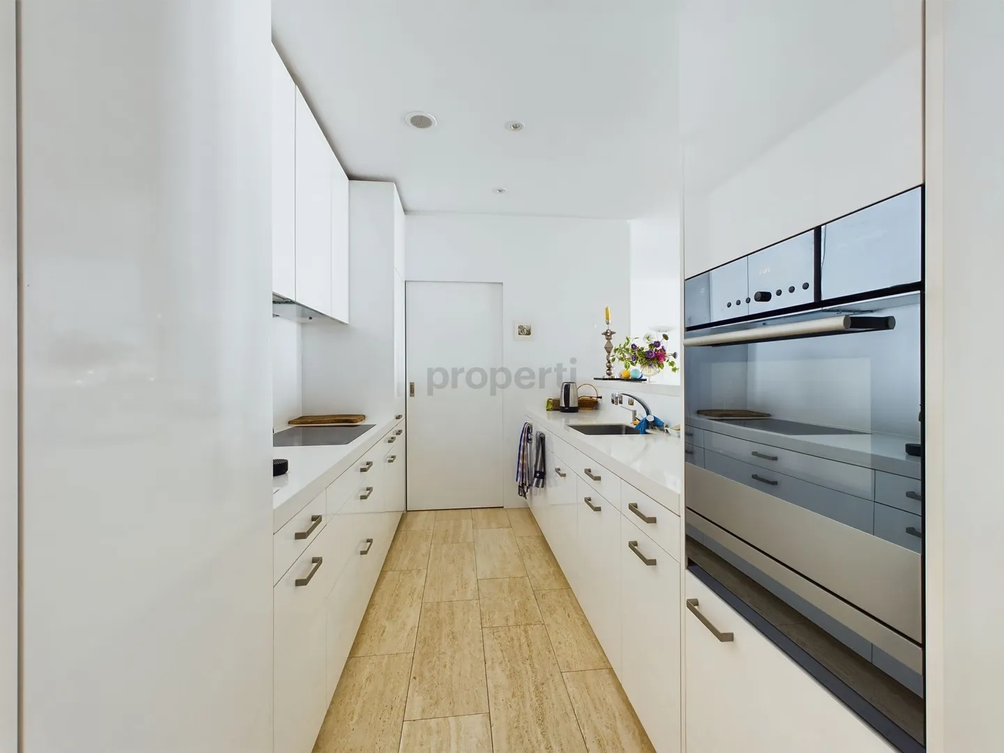 Moderne Wohnung mit Balkon in Zug - Foto 4 von 9