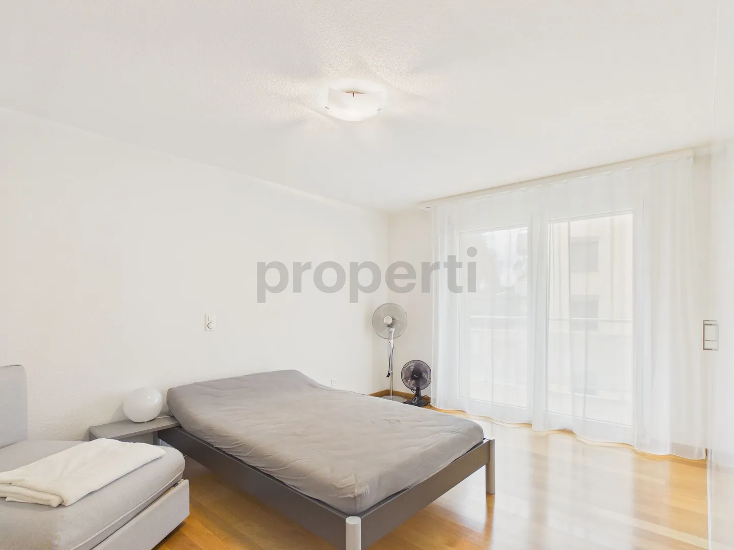 Appartement spacieux de 4,5 pièces avec balcon ensoleillé, Effretikon - Photo 9 sur 13