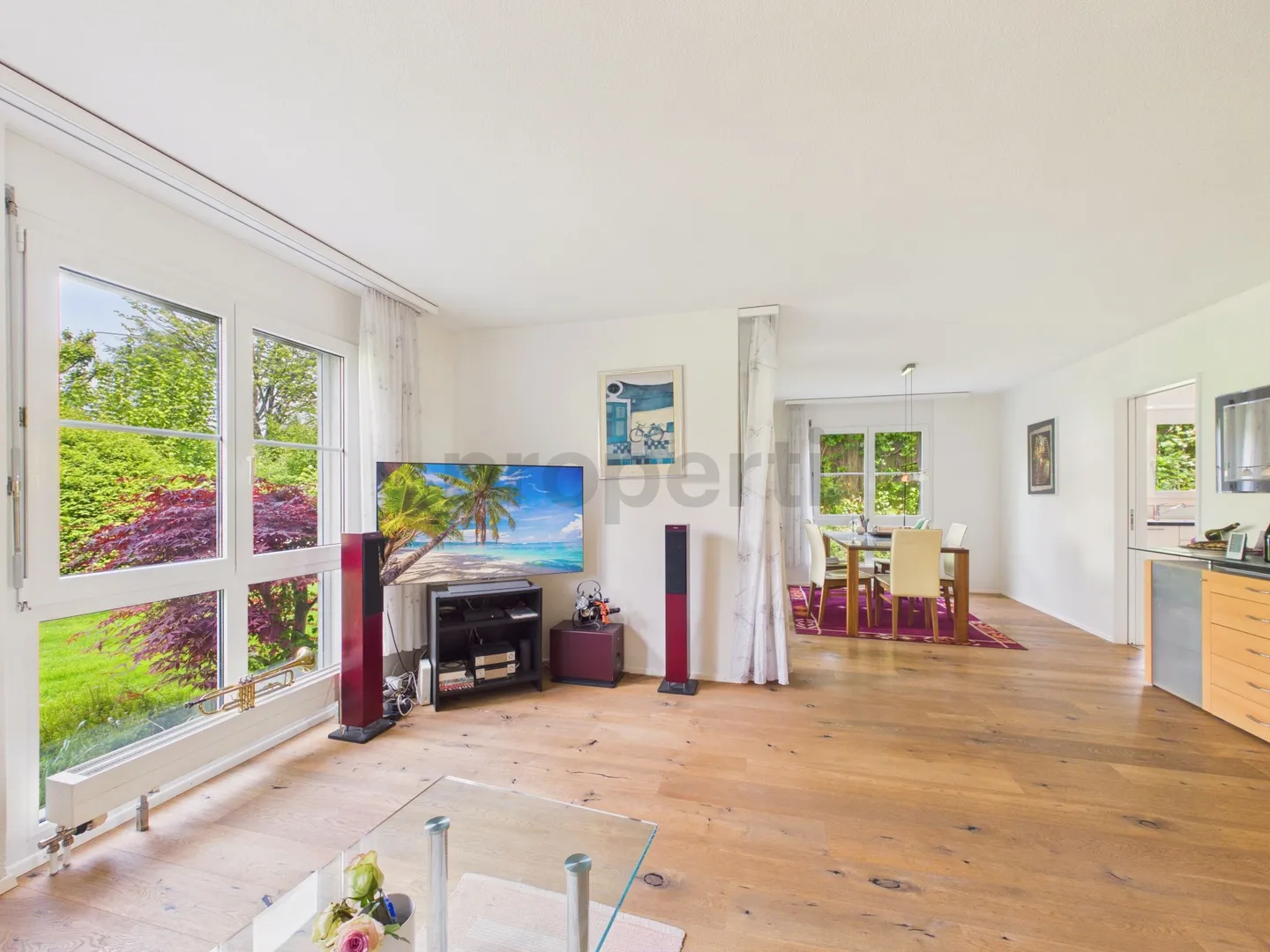 Nature-inspired living happiness in Dällikon: Bright 3.5-room garden apartment with plenty of comfort - Photo 4 of 13