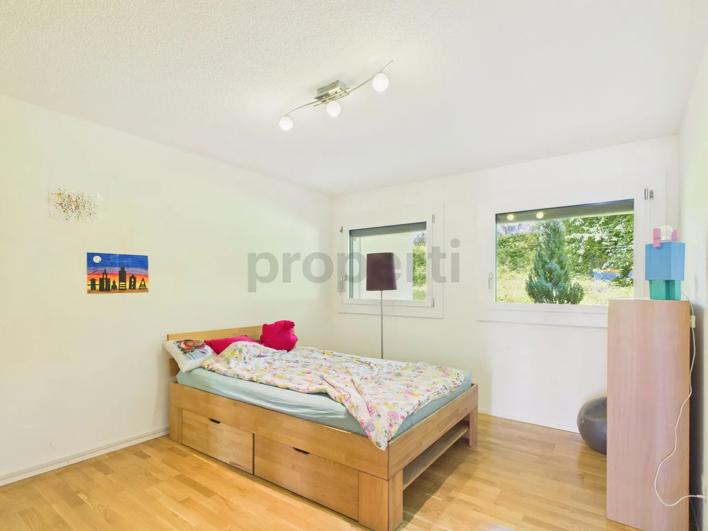 Grosszügige und gemütliche Wohnung mit tollem Seeblick in Unterägeri - Photo 7 of 13