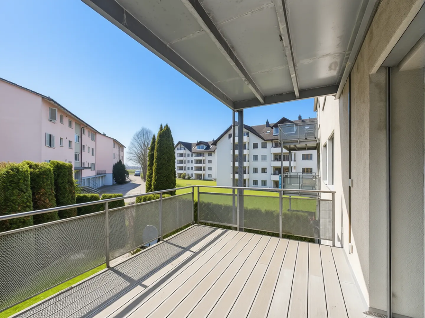 Gemütlicher Schwedenofen und Terrasse mit Garagenbox inklusive - Foto 7 von 8