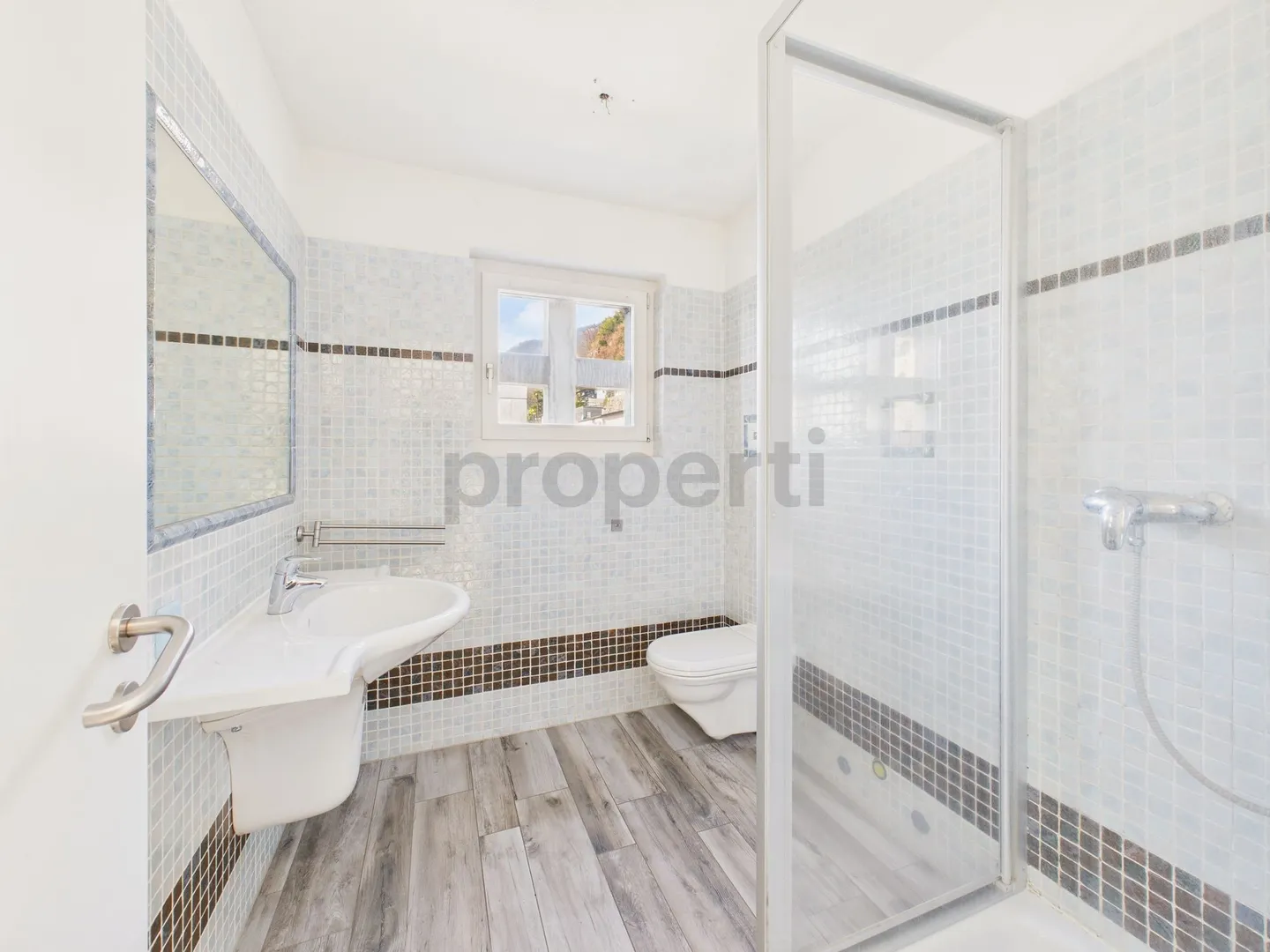 Stupenda villa con piscina a Brione - Foto 9 di 13