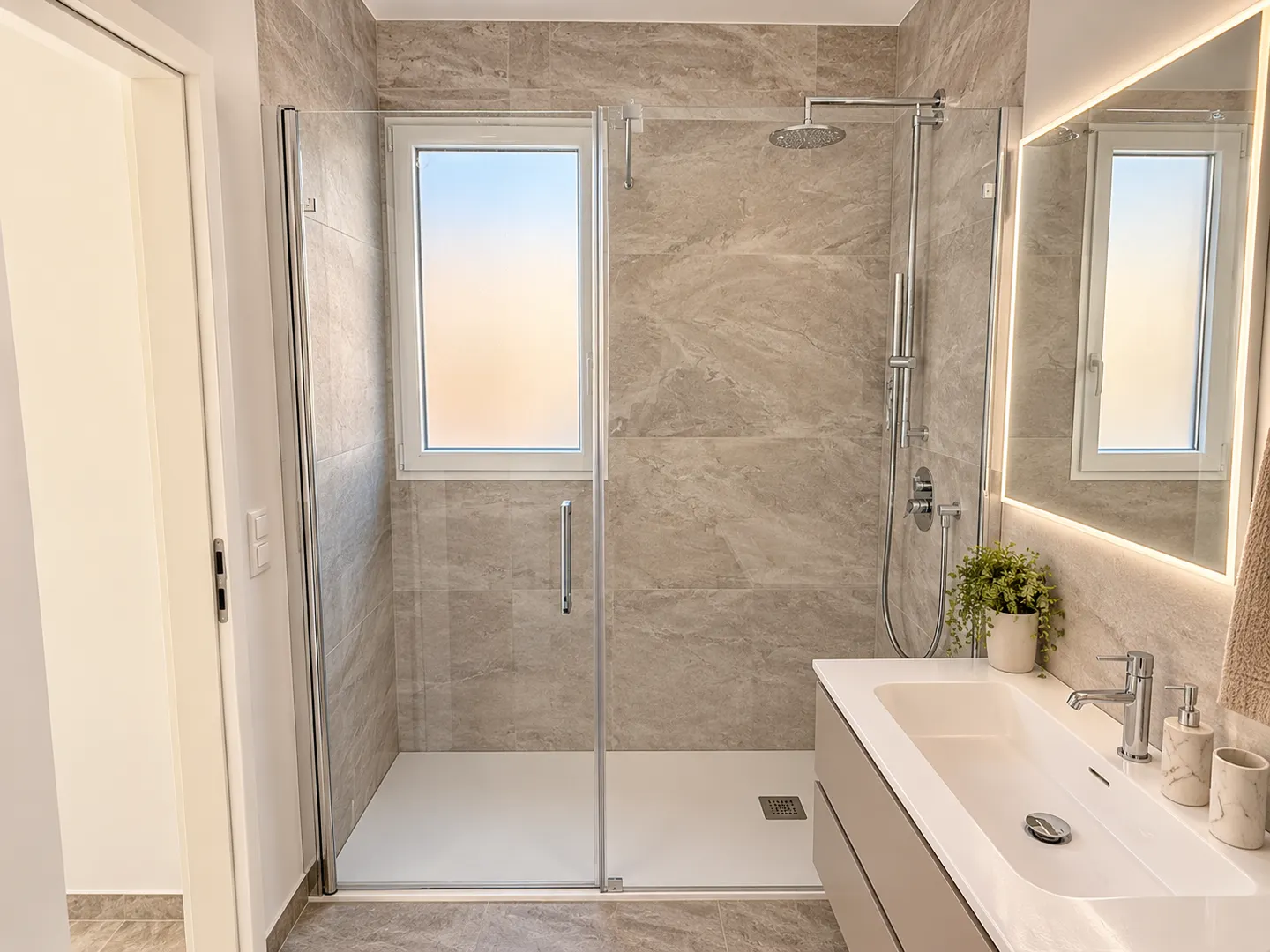 Fascino mansardato, terrazza privata & comfort moderno! - Photo 6 of 8
