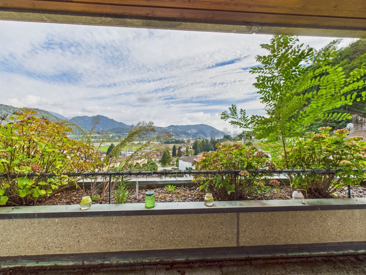 Elegante villa di 6.5 locali in una tranquilla zona residenziale di Agno - Foto 12 di 13