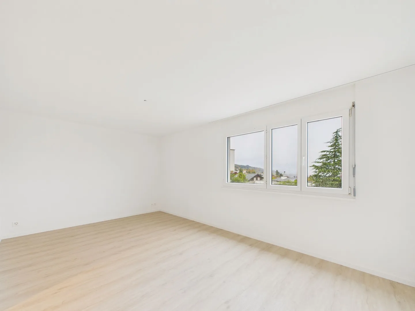 Modern 6.5-room terraced single-family house with lake view in Horgen - First occupancy after renovation - Photo 4 of 13