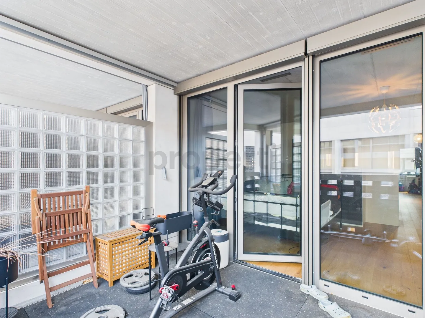 Appartement en duplex moderne de 3,5 pièces avec deux balcons à Zurich Oerlikon - Photo 12 sur 13