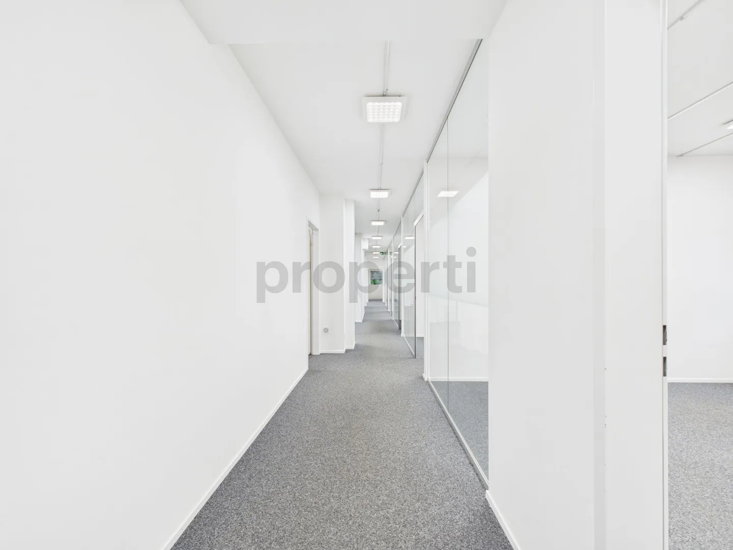 Exquisites Büro mit vielseitigen Nutzungsmöglichkeiten in Aarwangen, BE - Foto 4 von 9