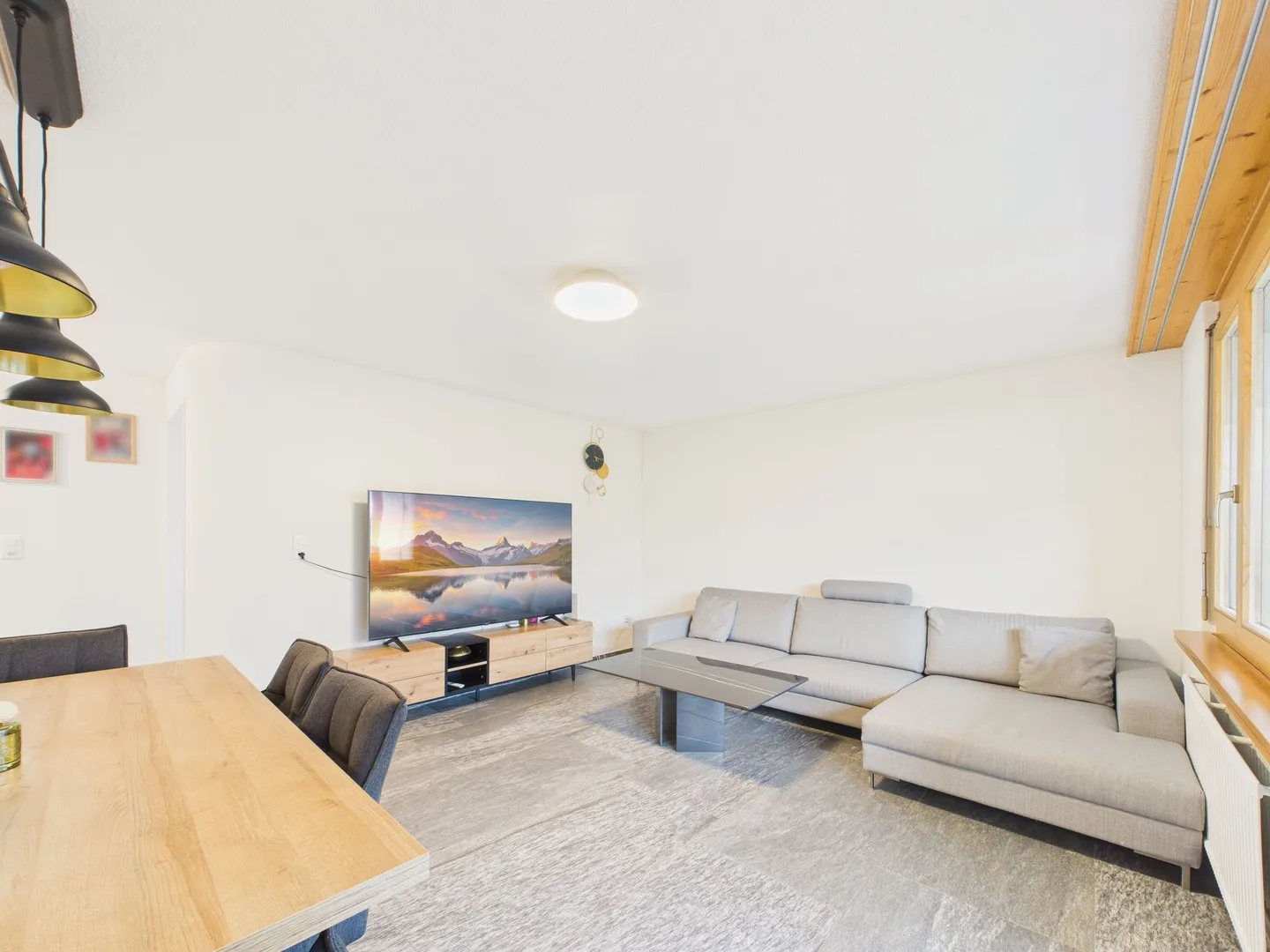 Charmante Wohnung mit herrlichem Ausblick in Bazenheid - Photo 2 of 9