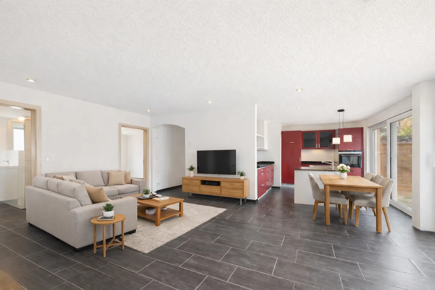 Modern Living in Buechibärg - 4.5-Room Garden Apartment in Schnotwil - Photo 2 of 13