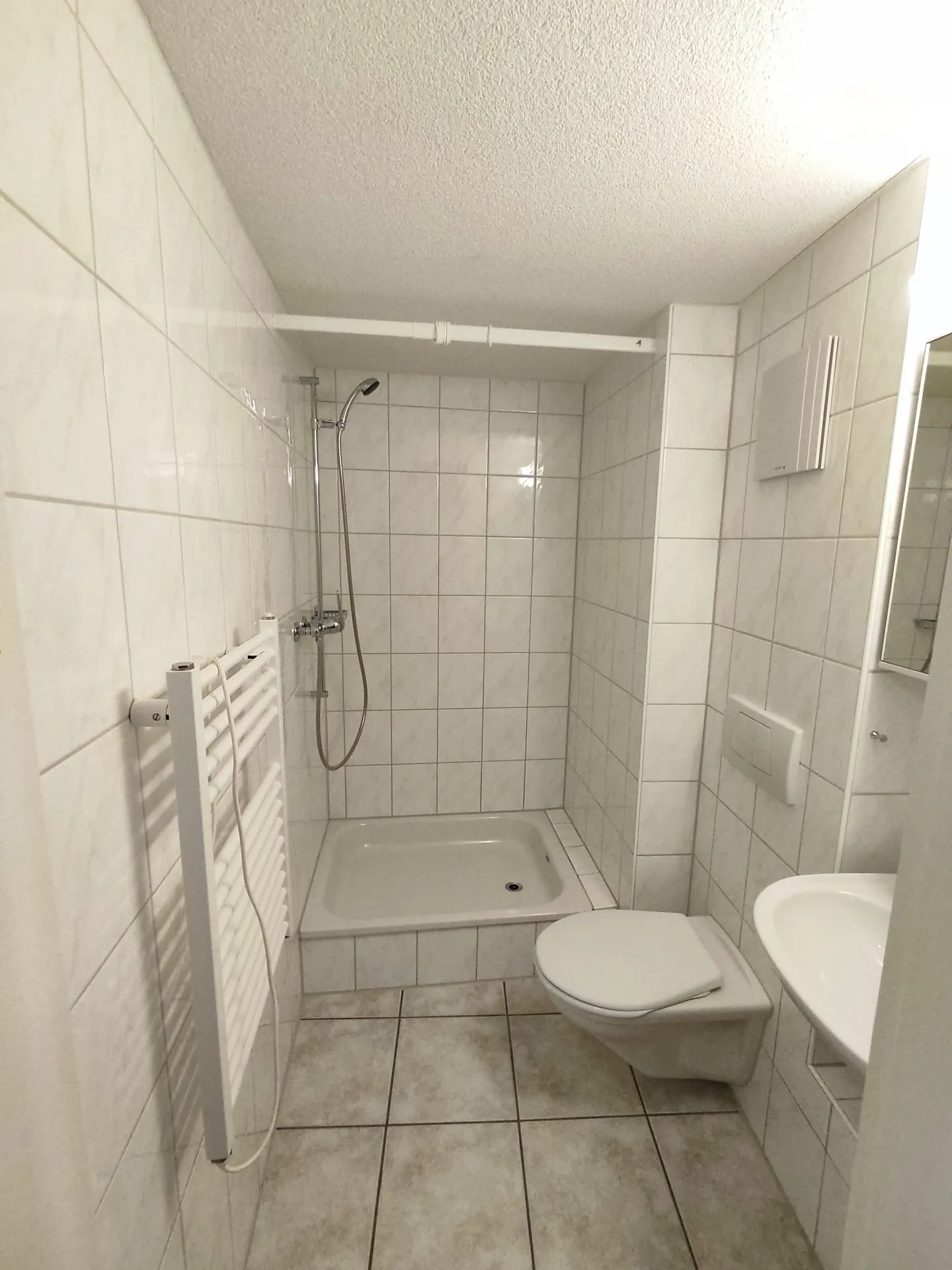 Grosszuegige Wohnung mit sonnigem Balkon - Foto 8 von 12