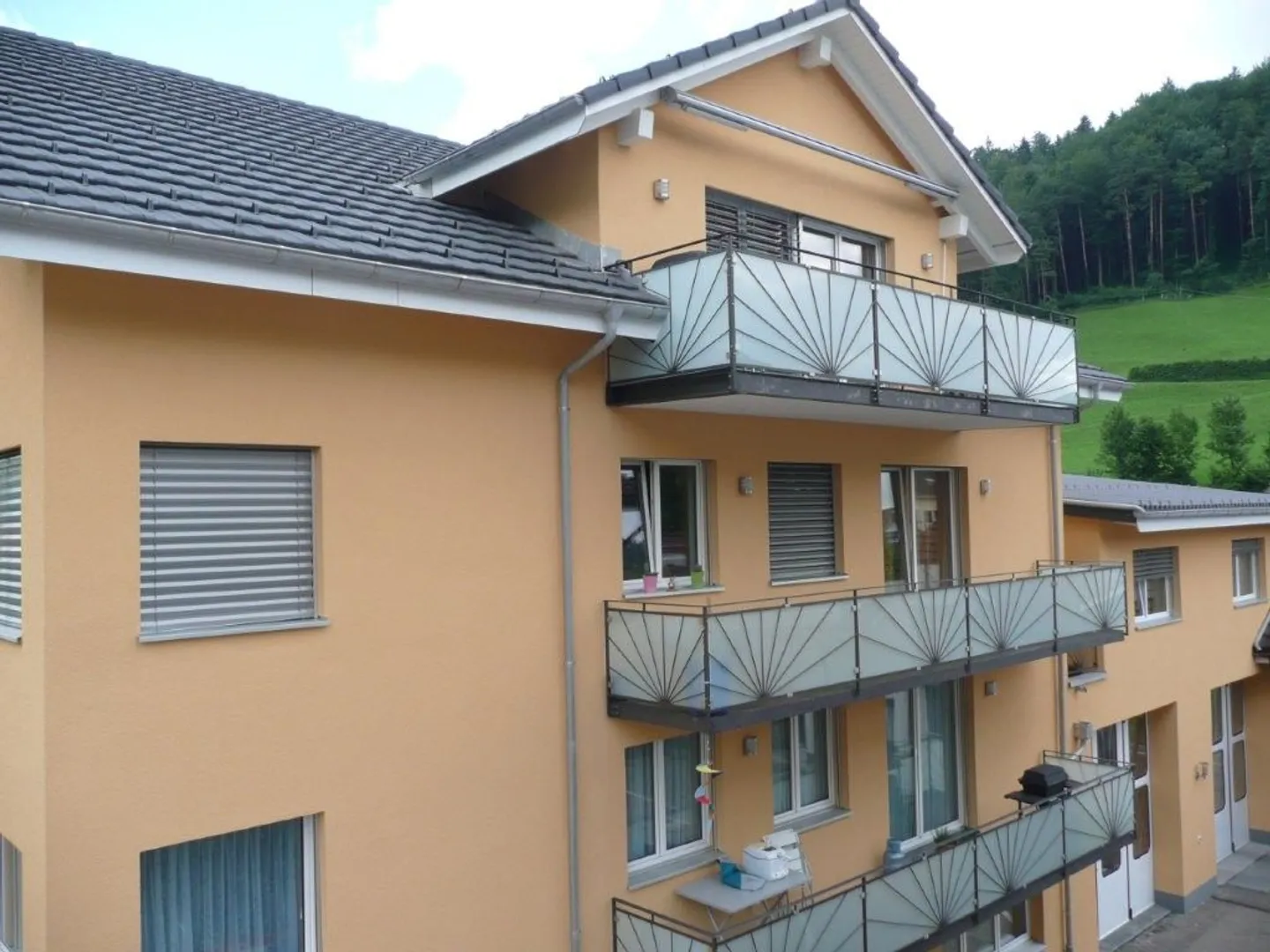 Modern 4.5-Zimmer-Apartment mit Balkon, Mosnang - Photo 1 of 10