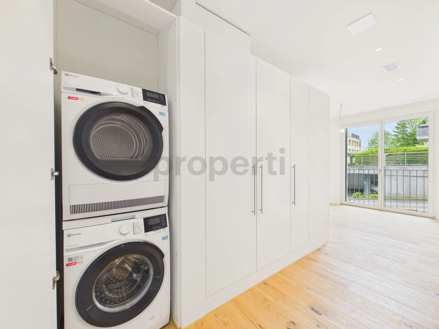 Esclusivo appartamento angolare nuovo di 2,5 stanze ad AuPark - vivere moderno e luminoso con vista sul lago di Zurigo - Foto 7 di 11