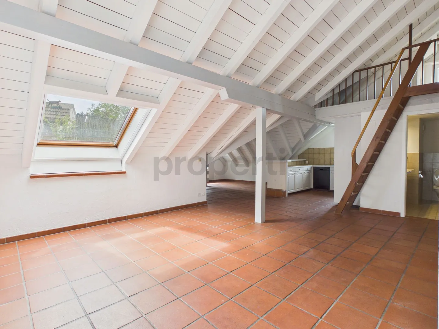 Cozy 4.5-room attic apartment with balcony in Beringen - Photo 10 of 13