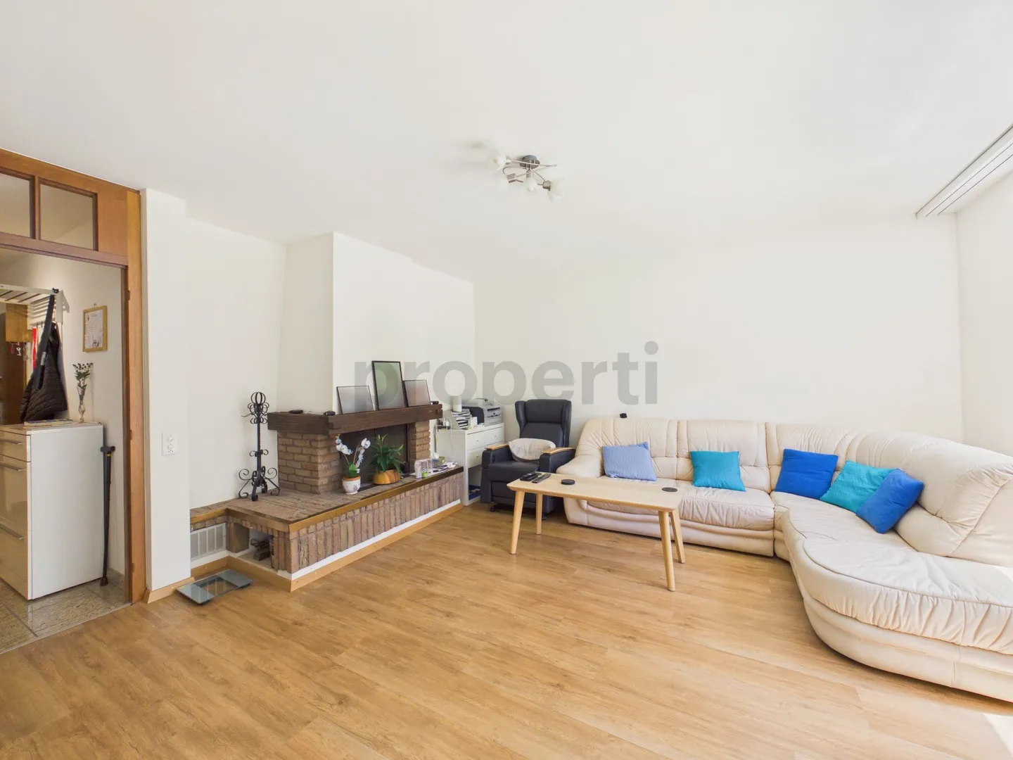 Modernes 3.5-Zimmer-Apartment mit Balkon, Liestal - Foto 2 di 13