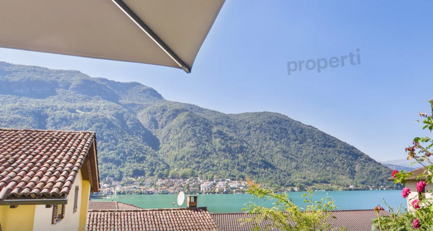 Penthouse di Lusso con Vista Lago - Foto 11 di 13