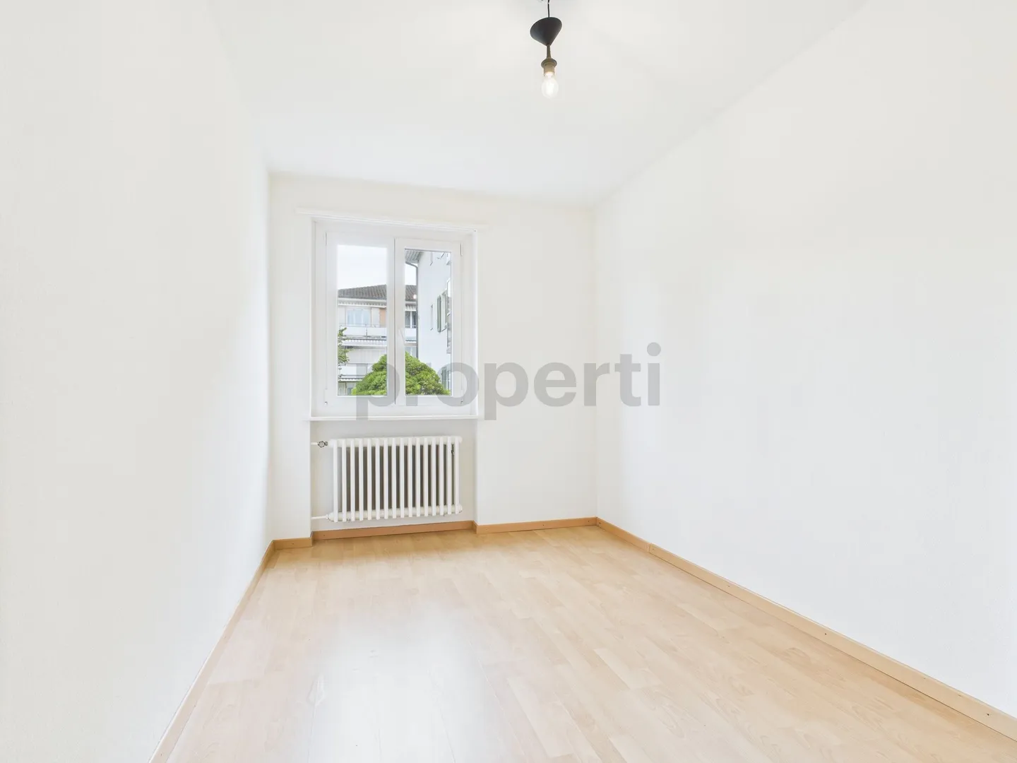 Bright and quiet 3-room apartment with balcony, newly renovated in Strengelbach - Photo 6 of 12