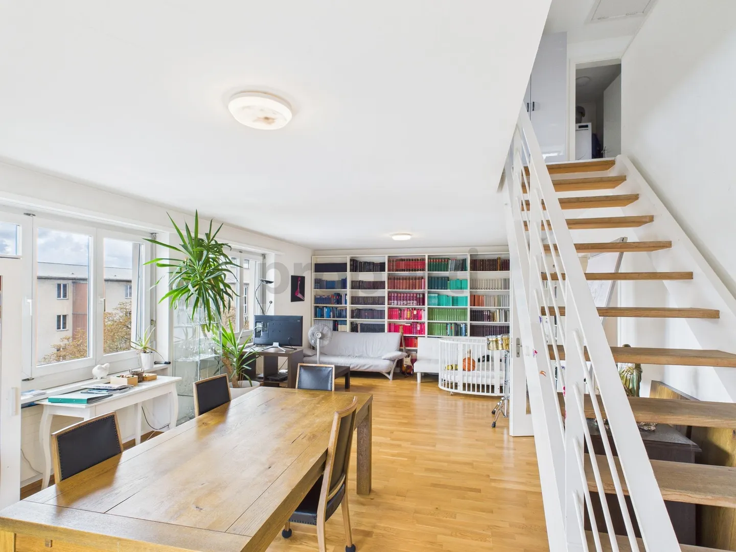 Furnished 4-room apartment with city view in Basel - Photo 1 of 12