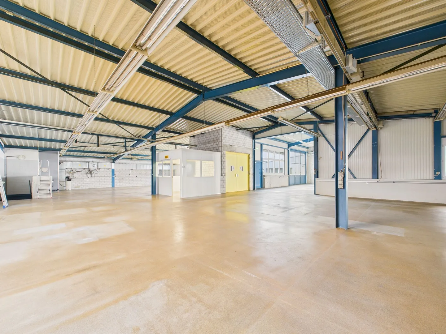 Espace commercial polyvalent à Wetzikon - Photo 7 sur 12