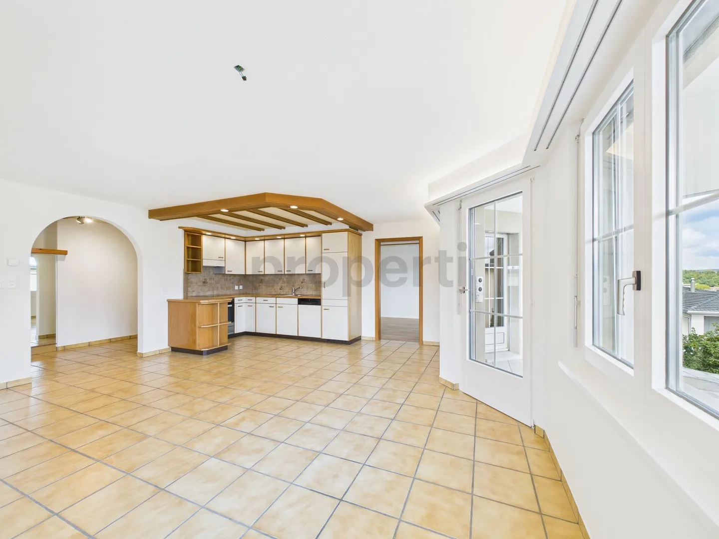 Charmante 2.5-Zimmer-Wohnung in ruhiger und zentraler Lage in Busswil - Foto 5 von 11