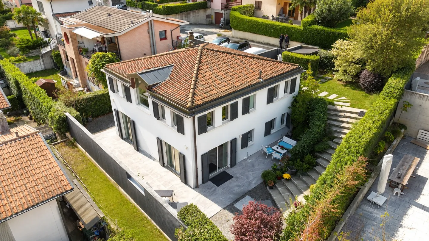 Bright single-family villa with 5.5 rooms in Riva San Vitale, TI - Photo 12 of 13